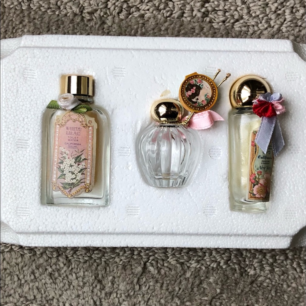 Vintage Avon Small Treasures miniature set